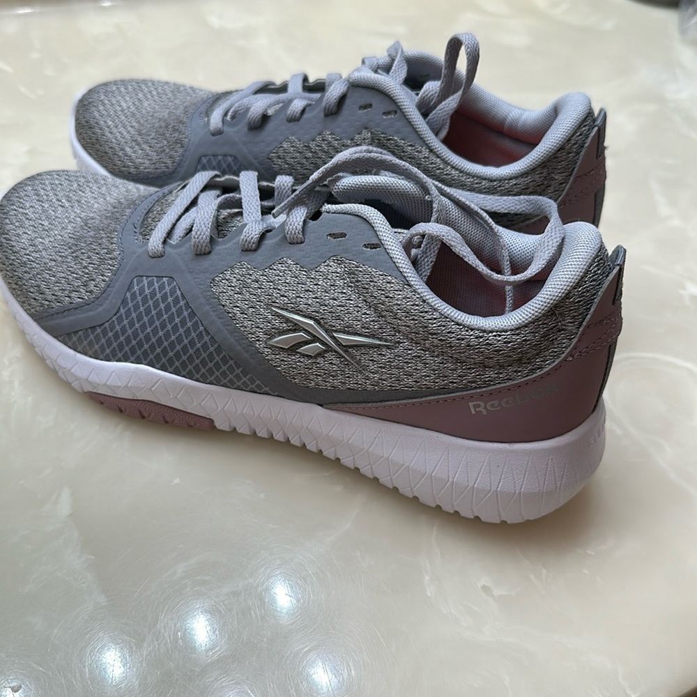 Reebok flexagon memory tech sneaker